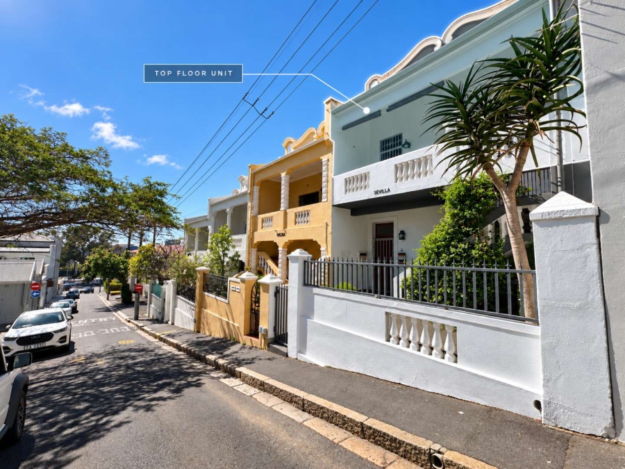 2 Bedroom Property for Sale in Green Point Western Cape